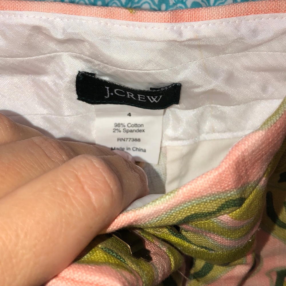 Shorts - Picture 3 of 3